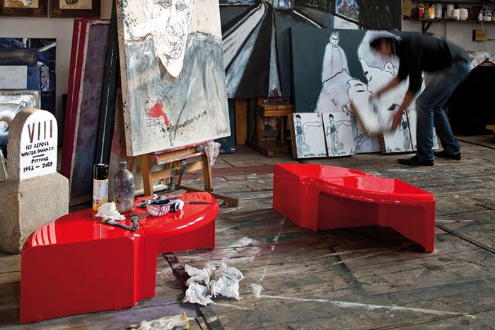 4/4 테이블 화이트 라이프스타일 이미지 3