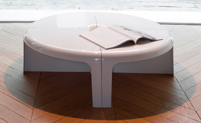 4/4 테이블 화이트 라이프스타일 이미지 4