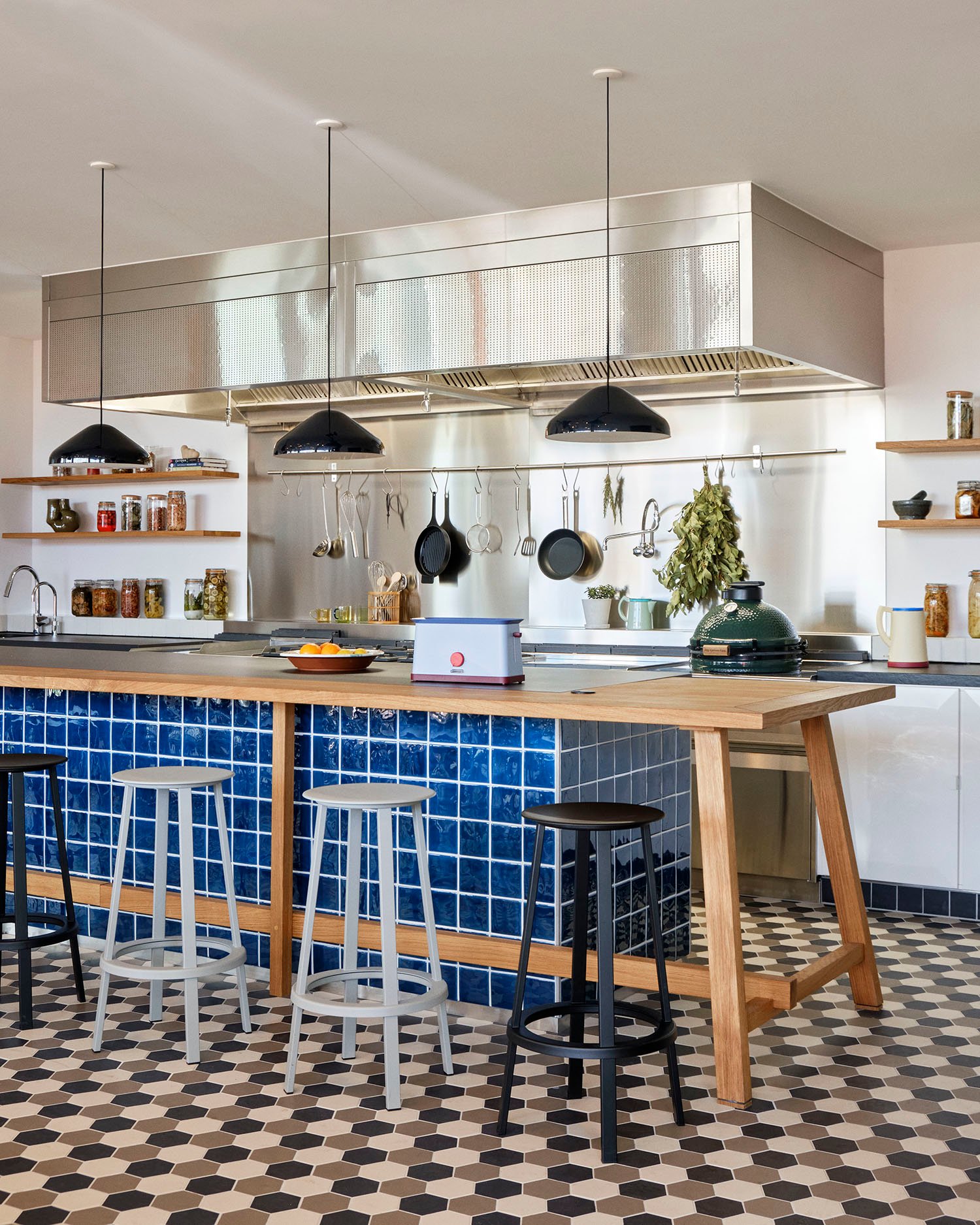 파오 펜던트 470 쿨 그레이 라이프스타일 이미지 3