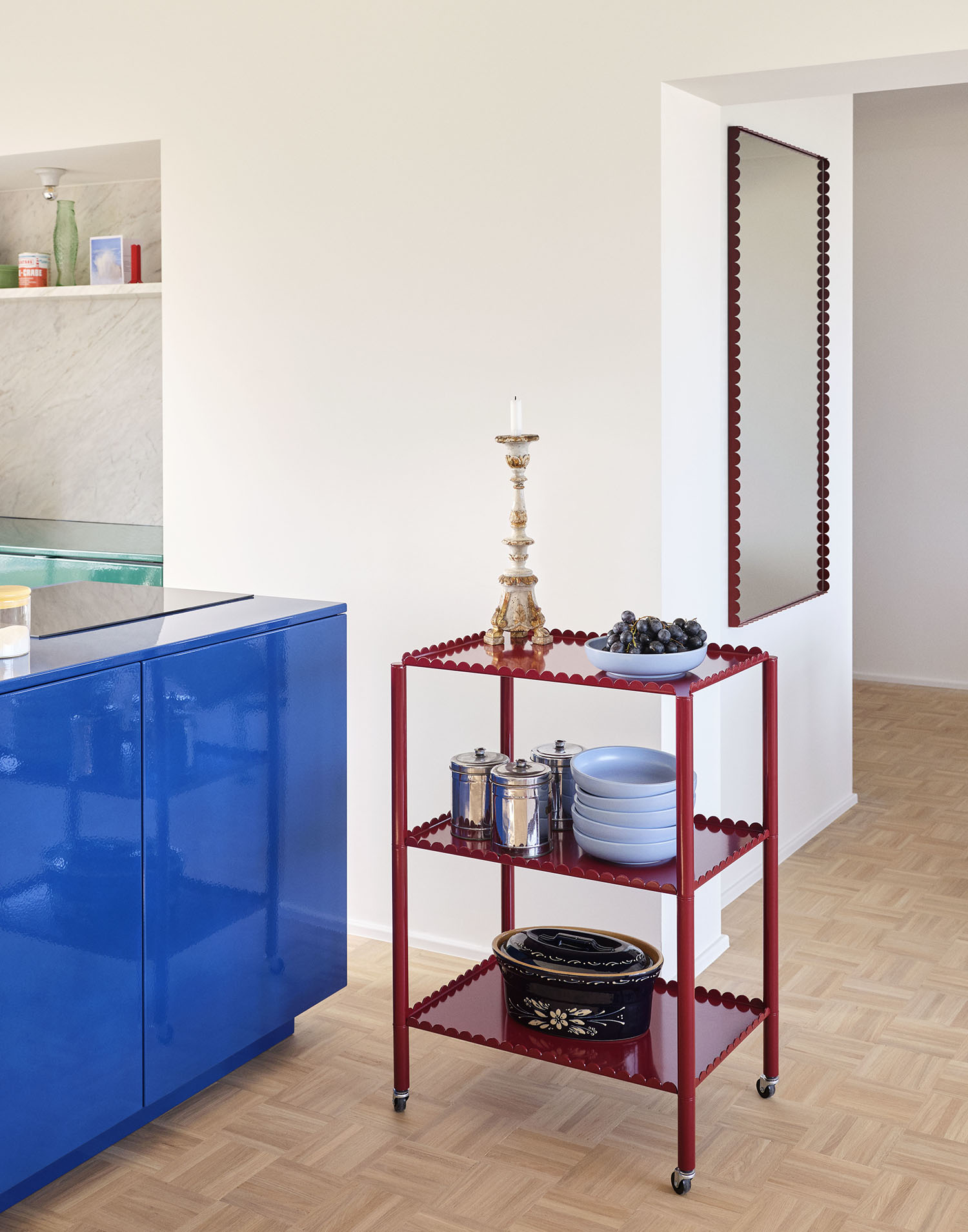 아크 트롤리 하이 앤번 레드 라이프스타일 이미지 5