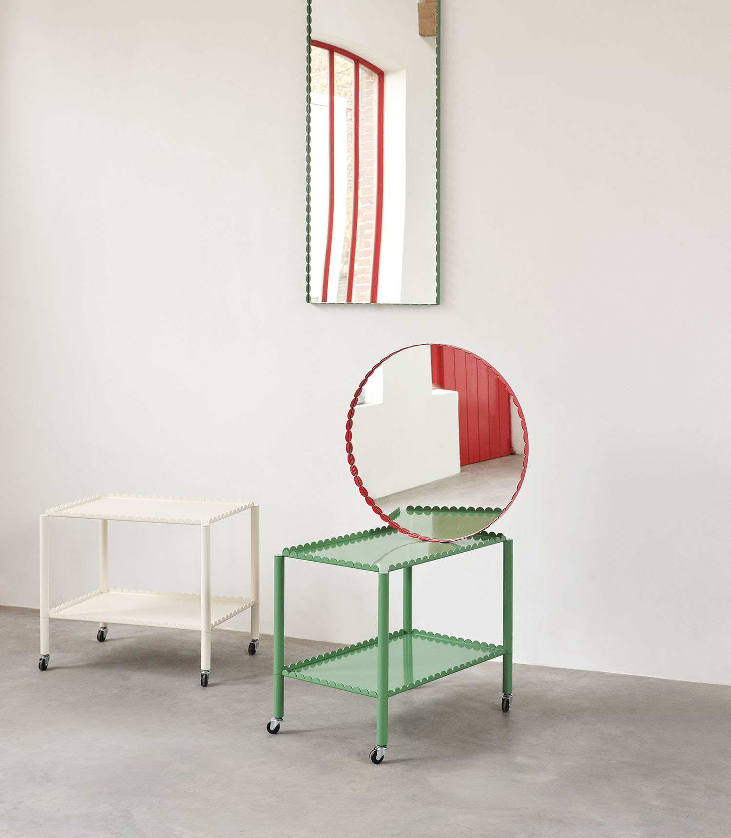 아크 트롤리 하이 앤번 레드 라이프스타일 이미지 7