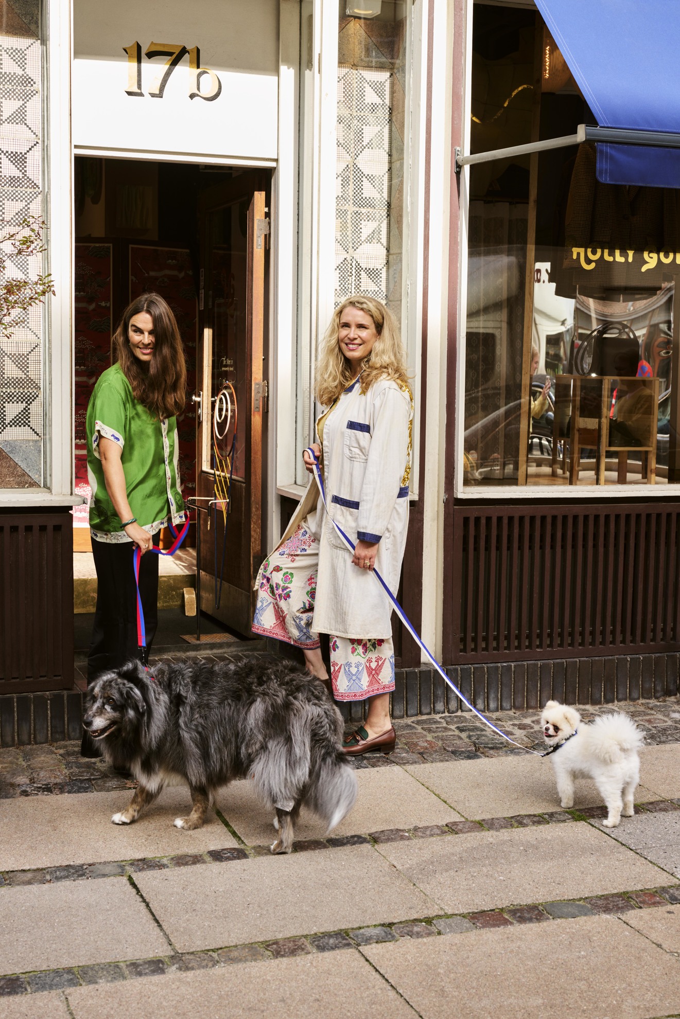 도그스 리쉬 플랫 라벤더 그린 라이프스타일 이미지 5