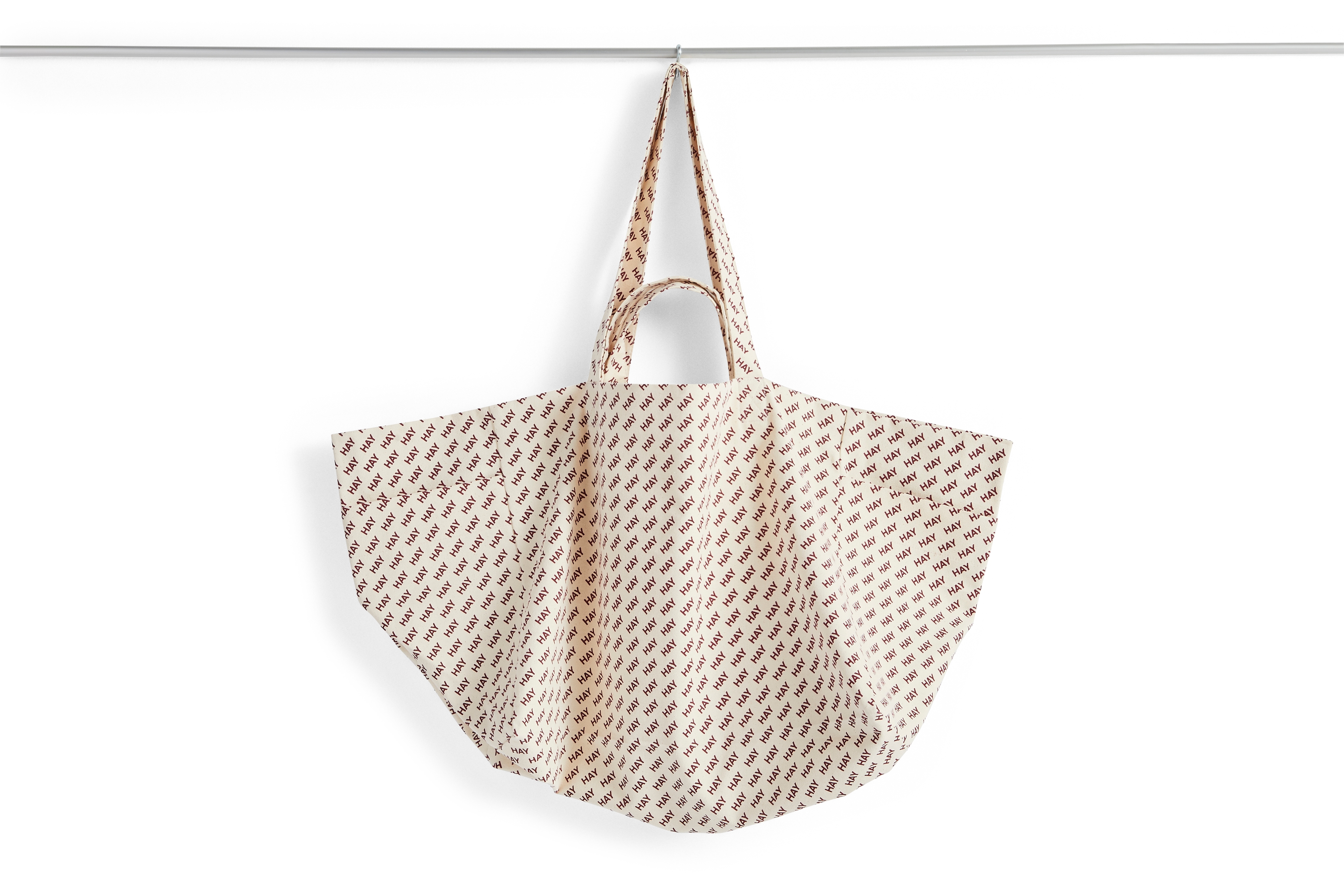 로고 위캔드 백 블랙 / Logo Weekend Bag Black 라이프스타일 이미지 2