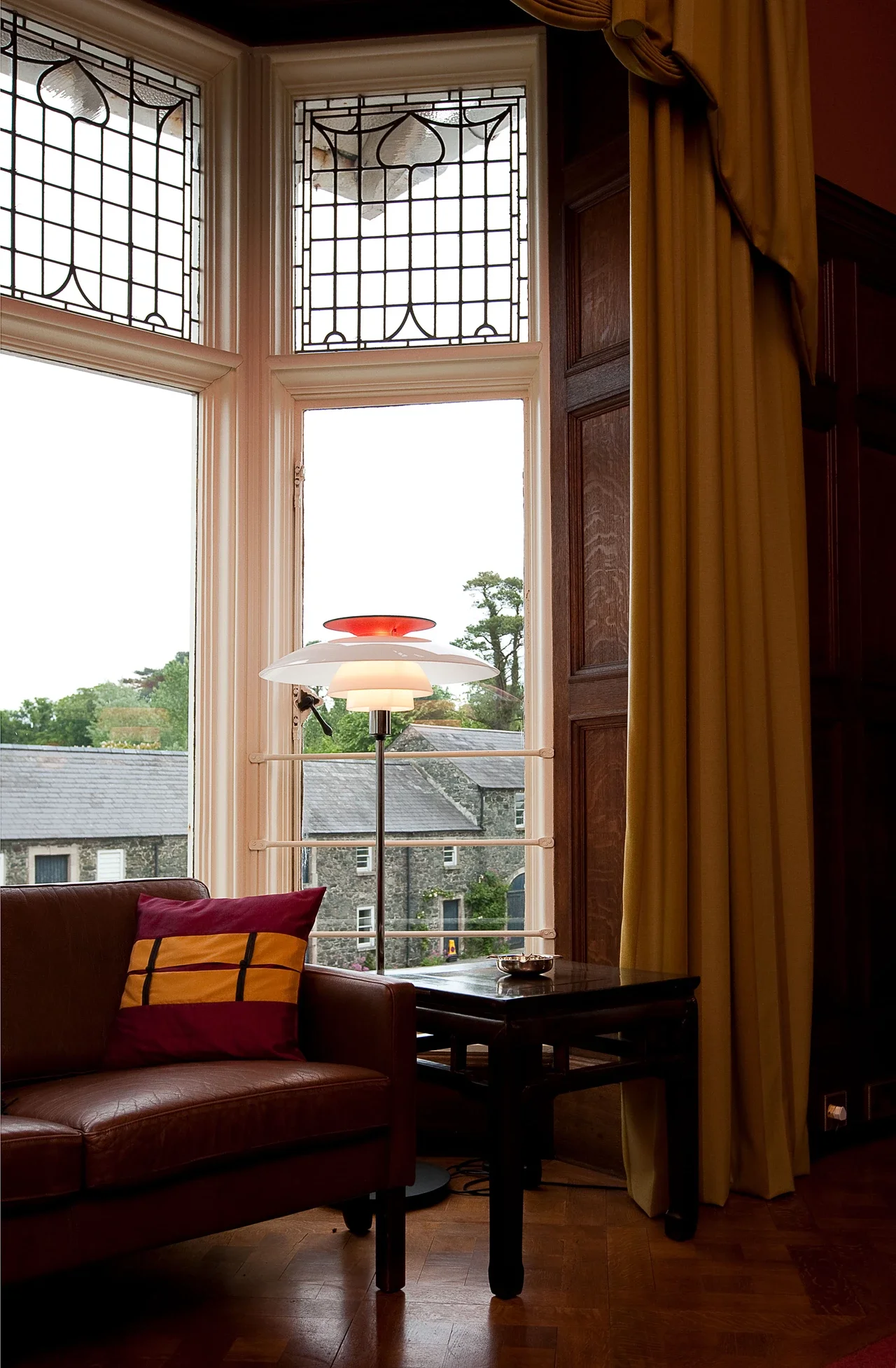 PH 80 플로어 램프 크롬 라이프스타일 이미지 5