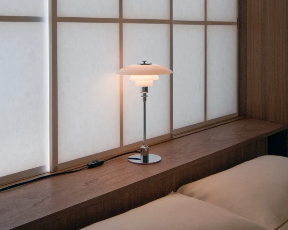 PH 2/1 테이블 브라스 페일 로즈 글래스 라이프스타일 이미지 3