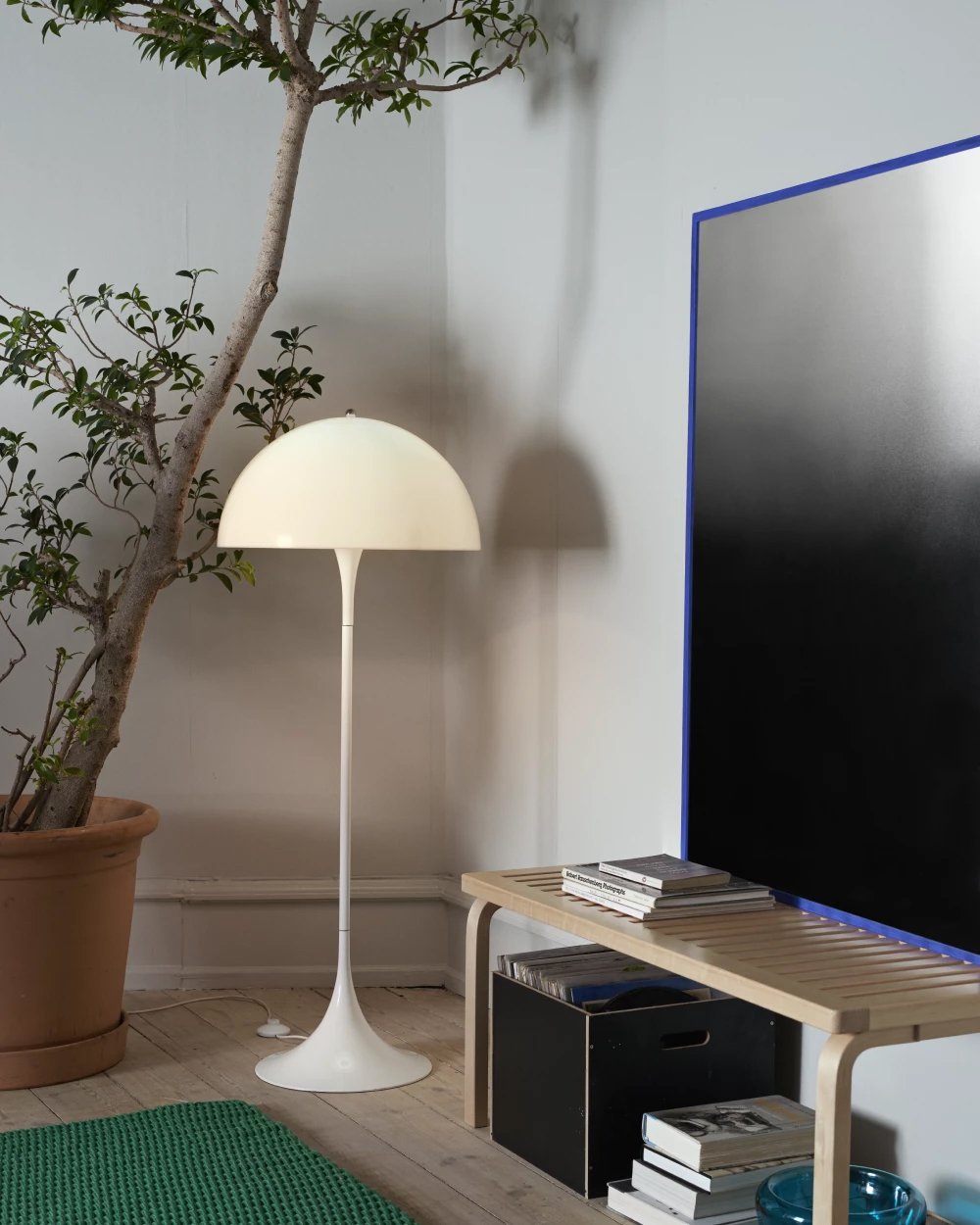 판텔라 플로어 램프 라이프스타일 이미지 1