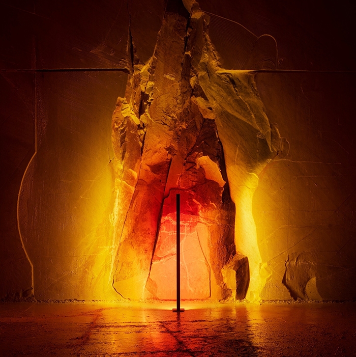 헤일로 업 테이블 320 선셋 레드 라이프스타일 이미지 2