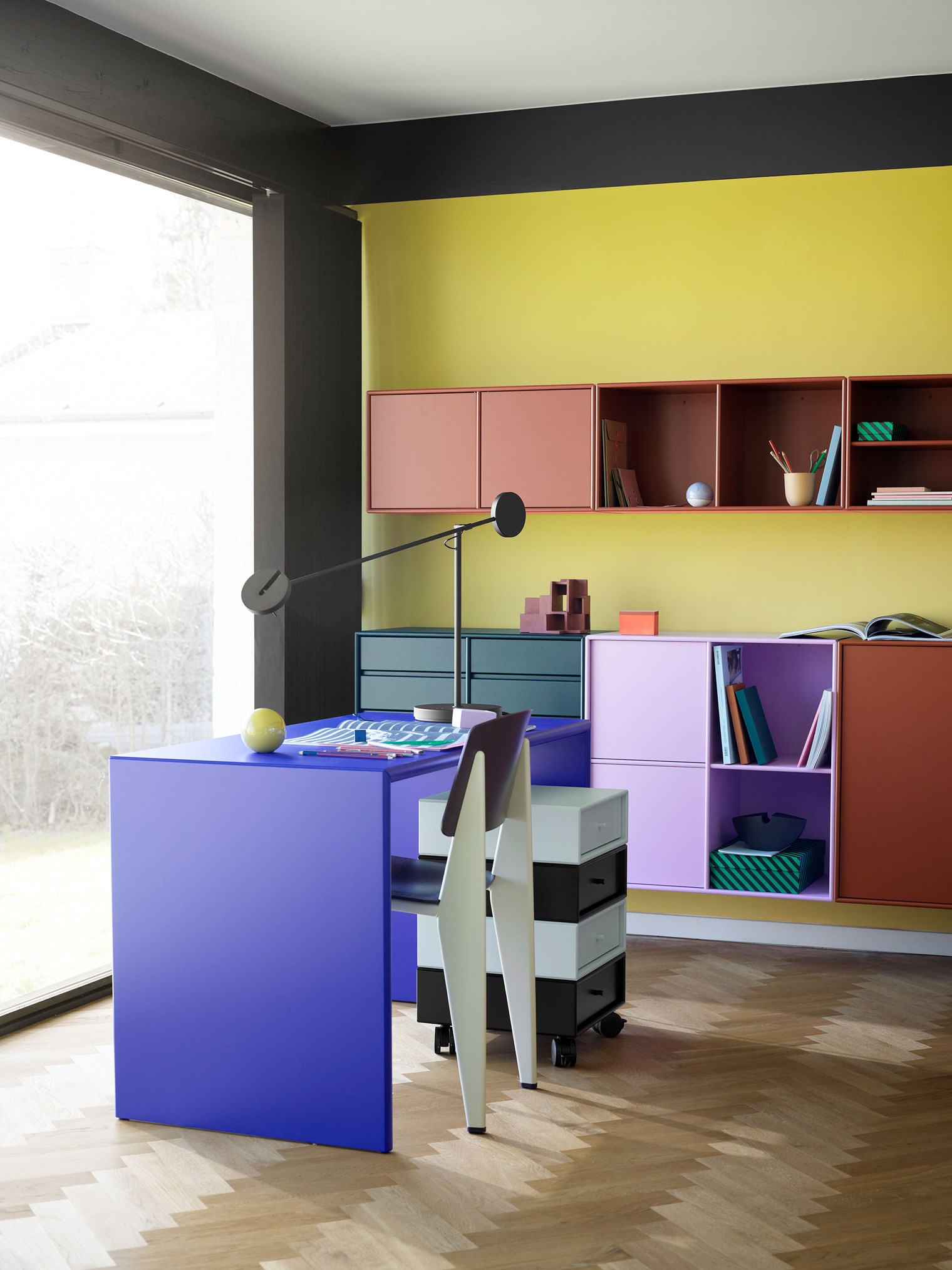 몬테레이 워크데스크 라이프스타일 이미지 2